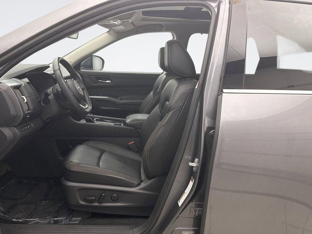 used 2023 Nissan Pathfinder car, priced at $34,798