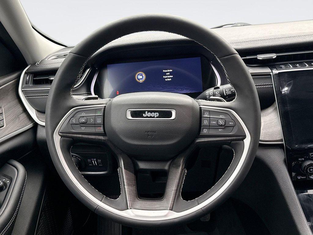 used 2023 Jeep Grand Cherokee car, priced at $29,397