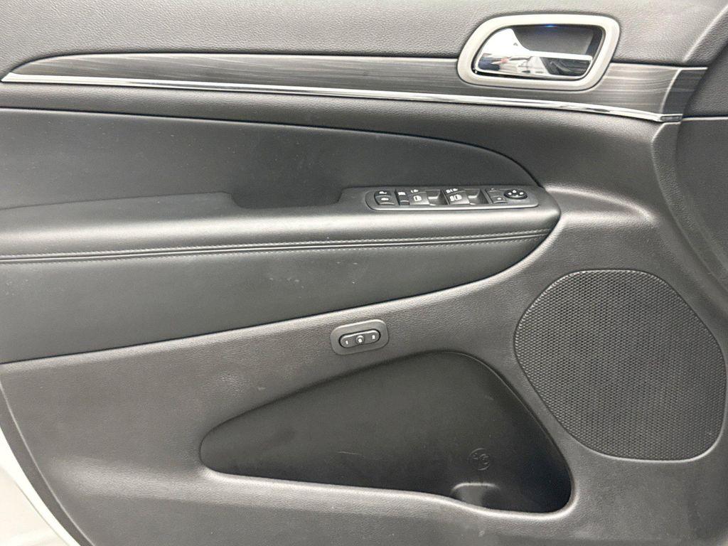 used 2021 Jeep Grand Cherokee car, priced at $27,949