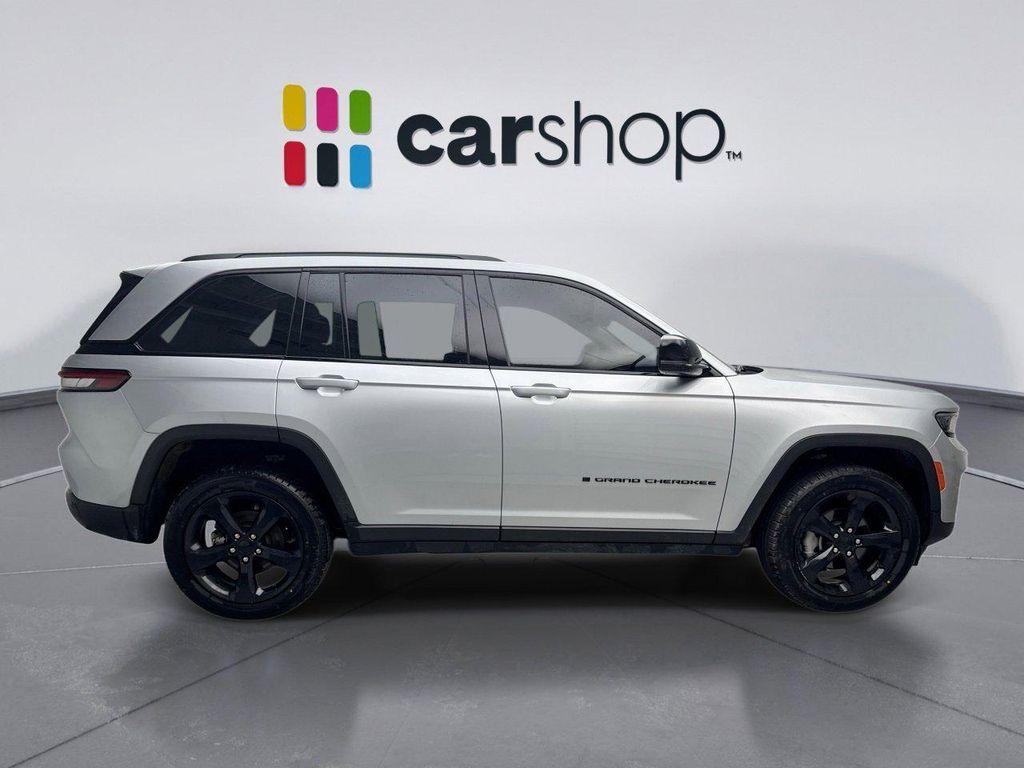 used 2024 Jeep Grand Cherokee car, priced at $32,999