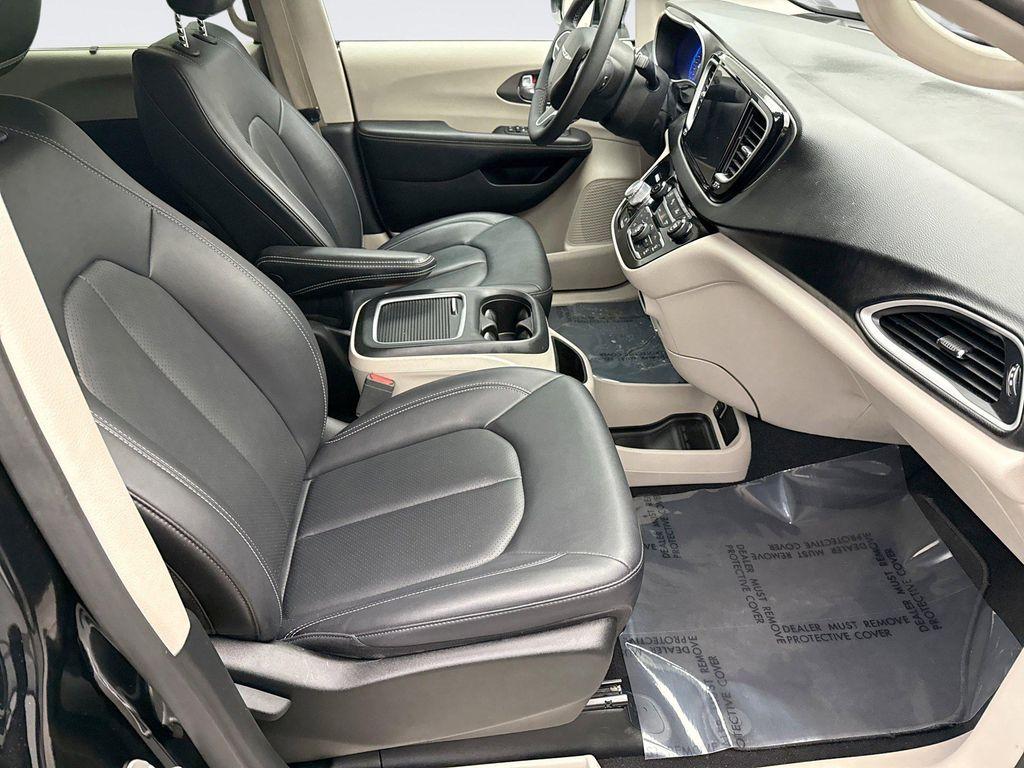 used 2024 Chrysler Pacifica car, priced at $26,048