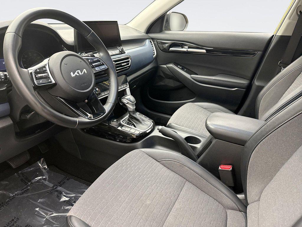 used 2023 Kia Seltos car, priced at $22,299