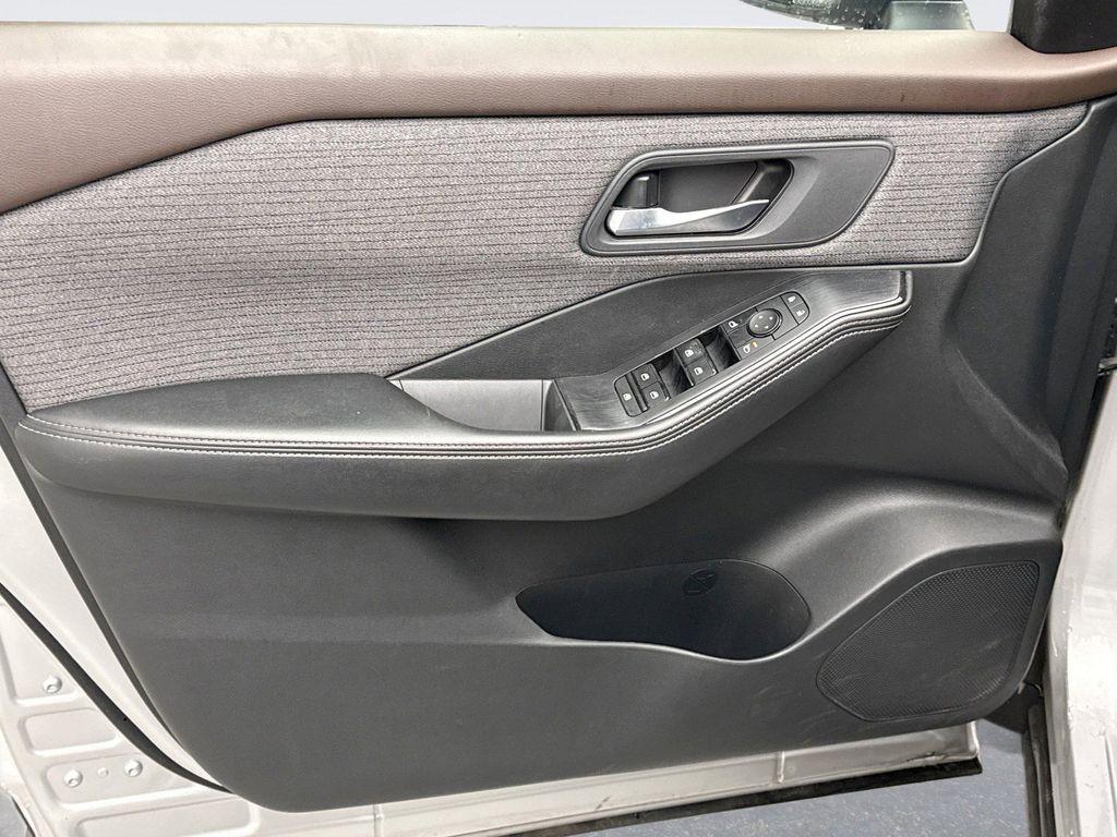 used 2021 Nissan Rogue car, priced at $19,550