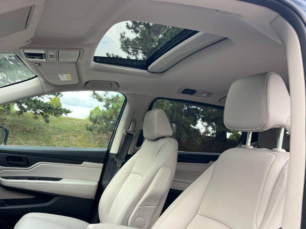 used 2025 Honda Odyssey car, priced at $33,999