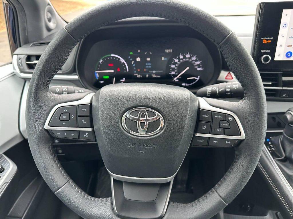 used 2025 Toyota Sienna car, priced at $41,500