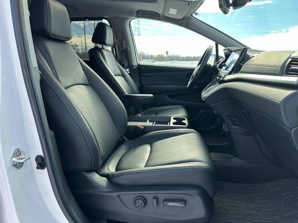 used 2024 Honda Odyssey car, priced at $27,000