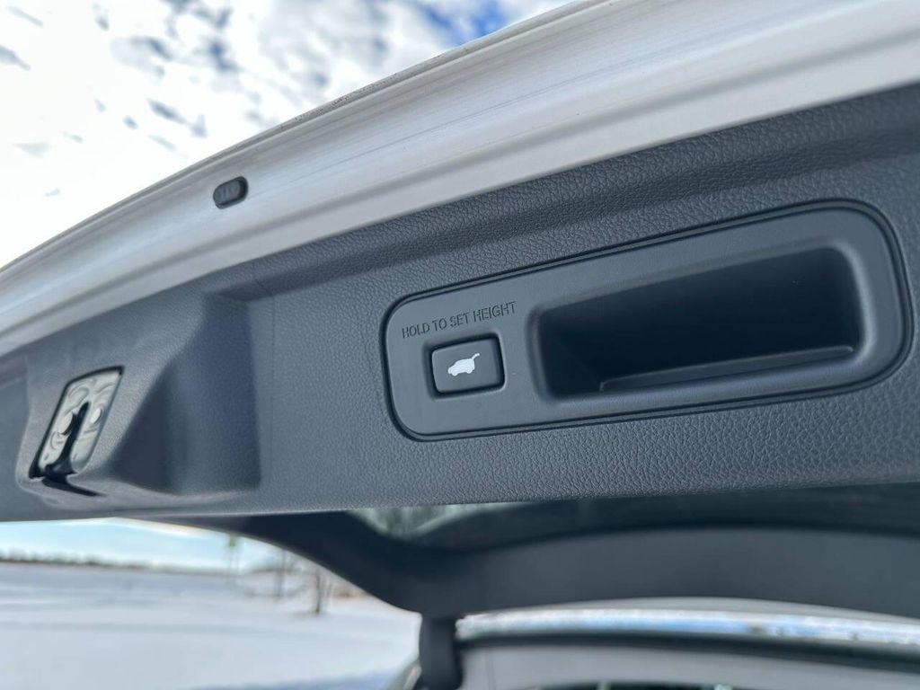 used 2024 Honda Odyssey car, priced at $27,000