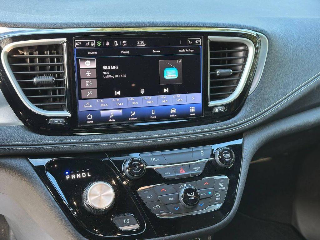 used 2022 Chrysler Pacifica Hybrid car, priced at $22,000