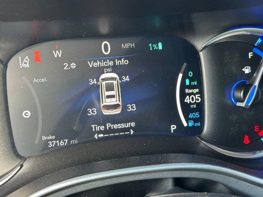 used 2022 Chrysler Pacifica Hybrid car, priced at $22,000