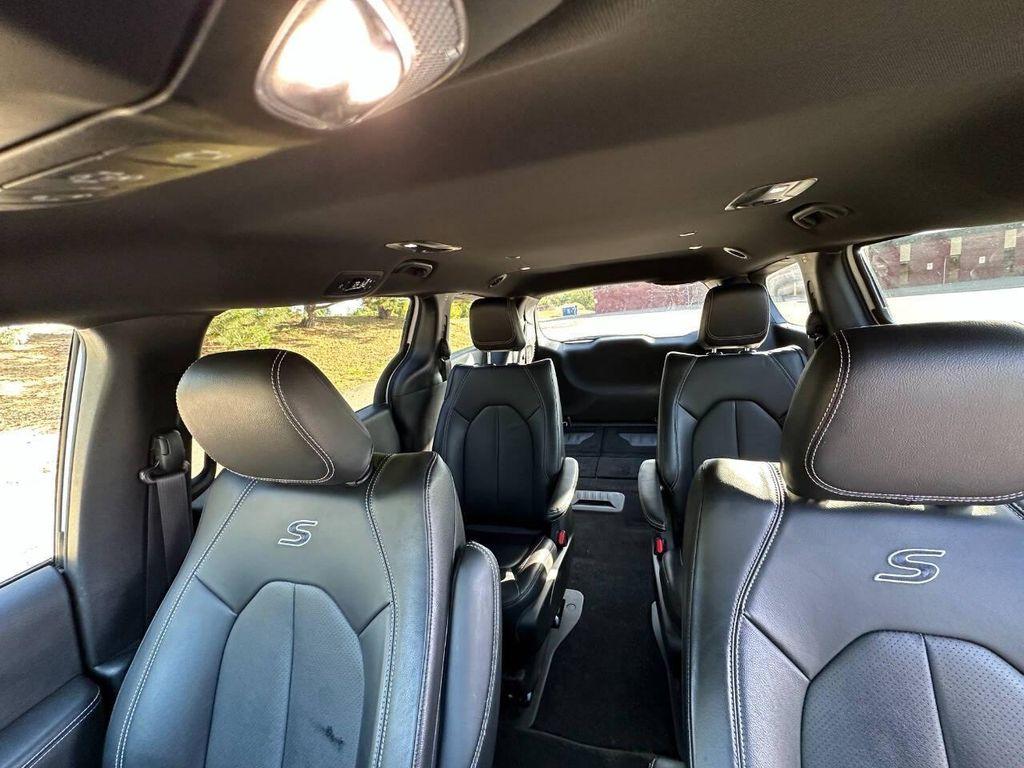 used 2022 Chrysler Pacifica Hybrid car, priced at $22,000