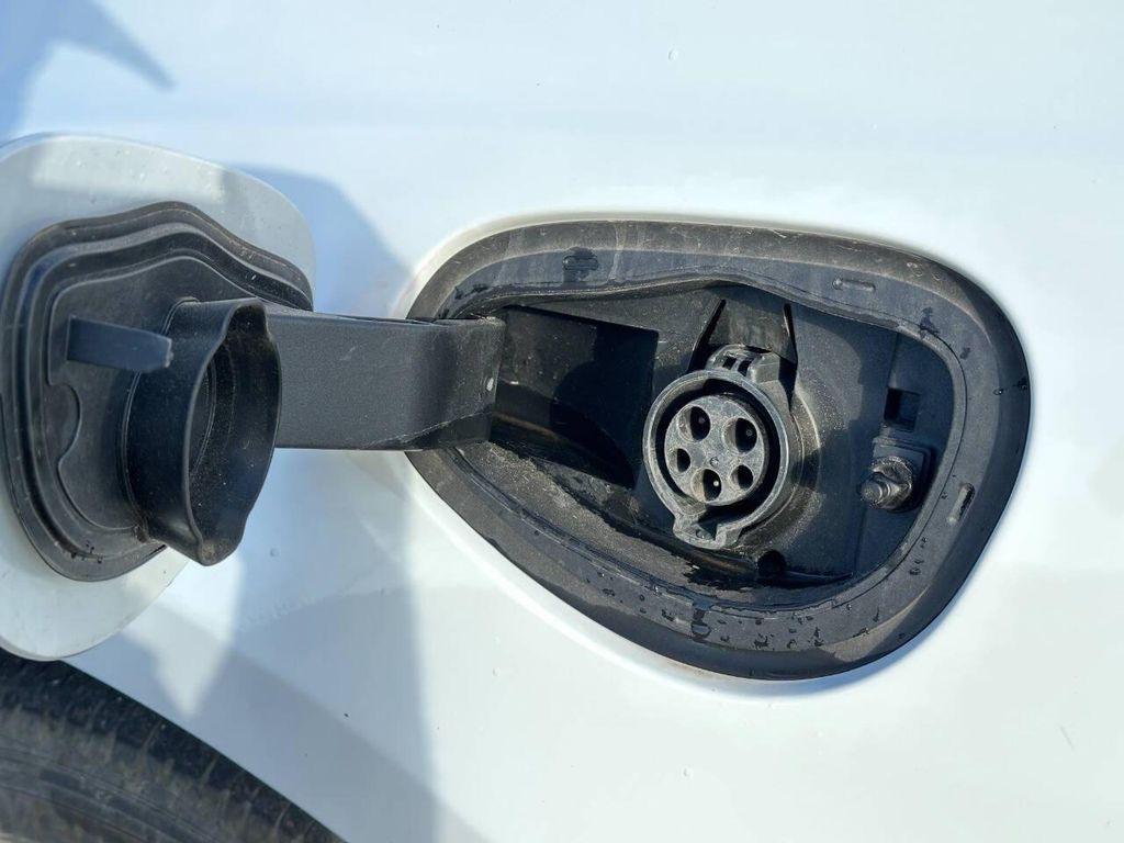 used 2022 Chrysler Pacifica Hybrid car, priced at $22,000