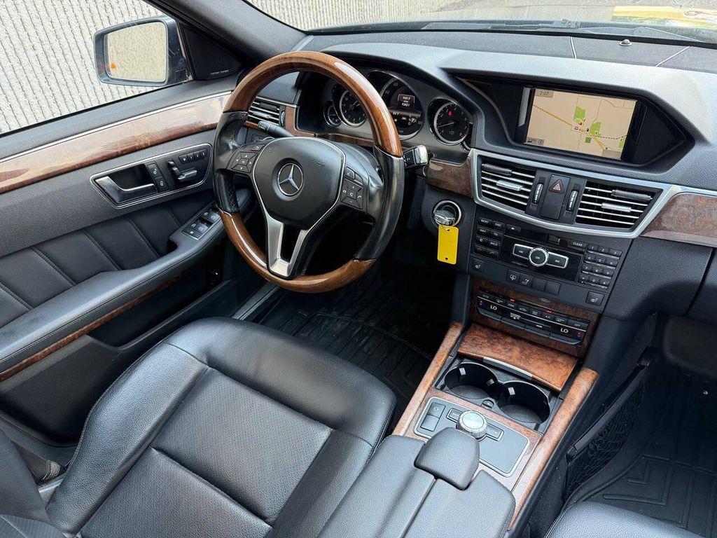 Mercedes-Benz E-Class view 19