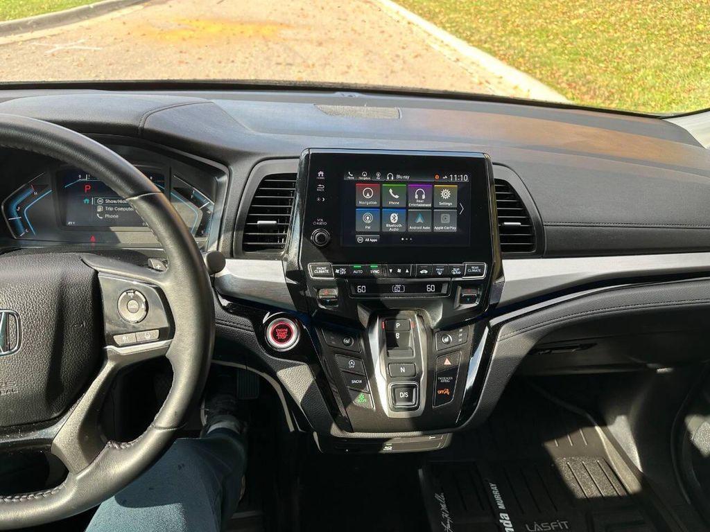 used 2024 Honda Odyssey car, priced at $28,000
