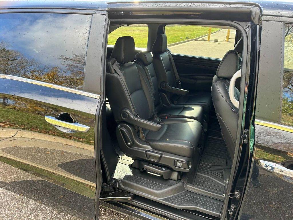 used 2024 Honda Odyssey car, priced at $28,000