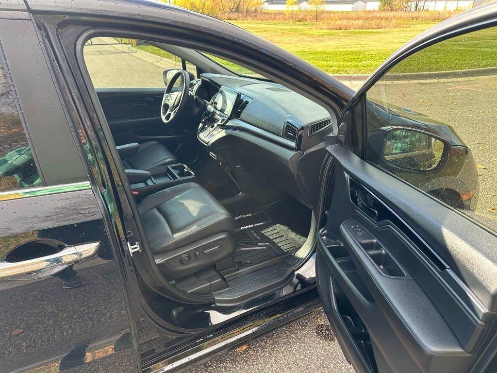 used 2024 Honda Odyssey car, priced at $28,000