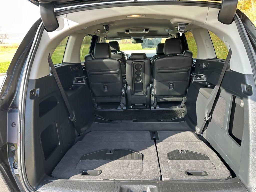 used 2024 Honda Odyssey car, priced at $28,000