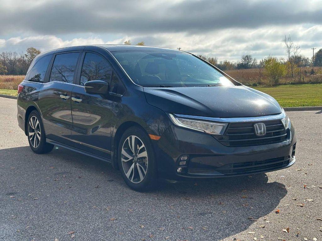 used 2024 Honda Odyssey car, priced at $28,000