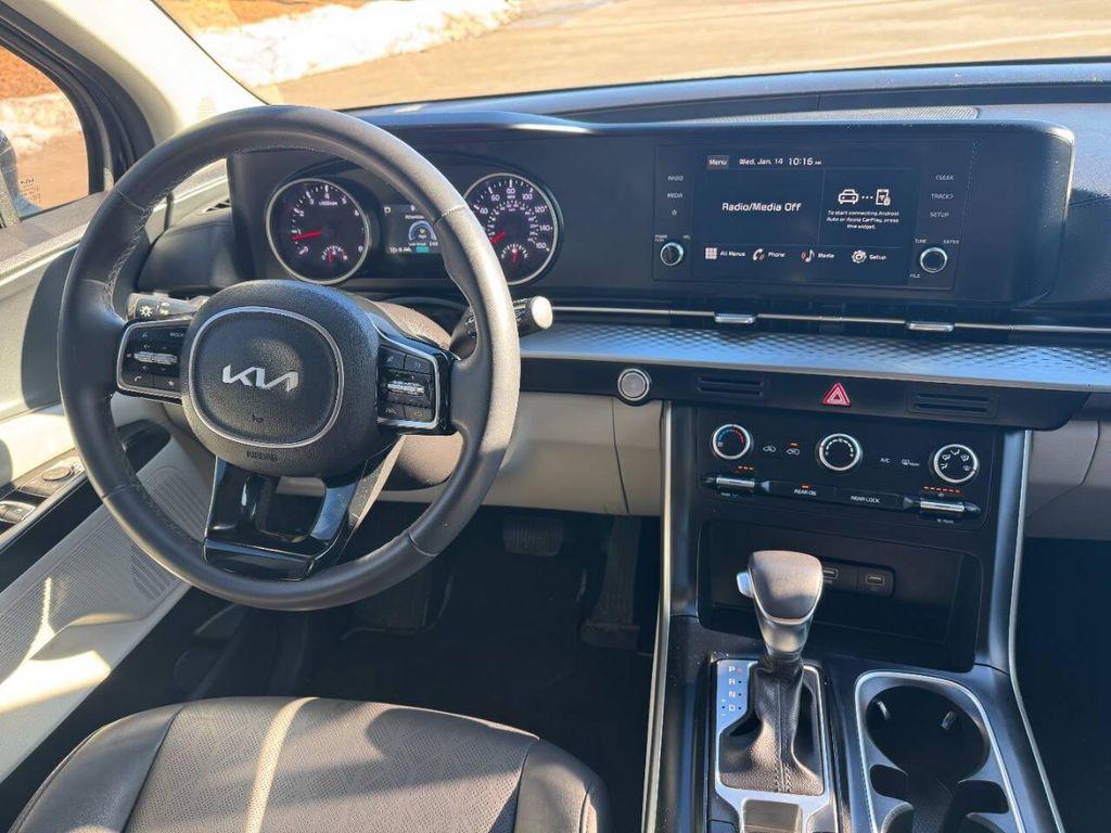 used 2024 Kia Carnival car, priced at $23,900