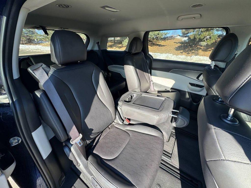 used 2024 Kia Carnival car, priced at $23,900