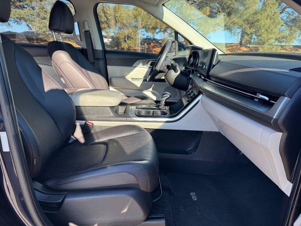 used 2024 Kia Carnival car, priced at $23,900