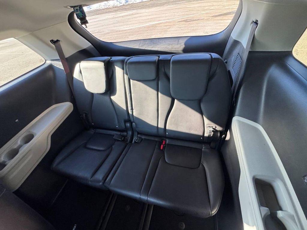 used 2024 Kia Carnival car, priced at $23,900