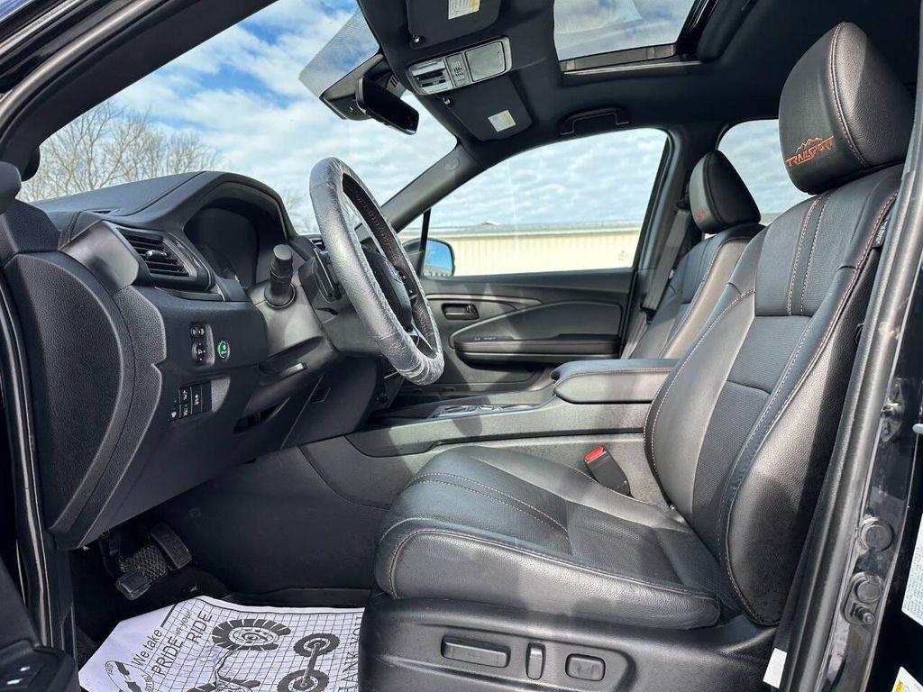 used 2025 Honda Passport car, priced at $29,000