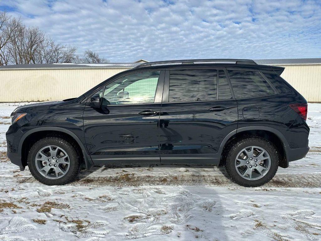 used 2025 Honda Passport car, priced at $29,000