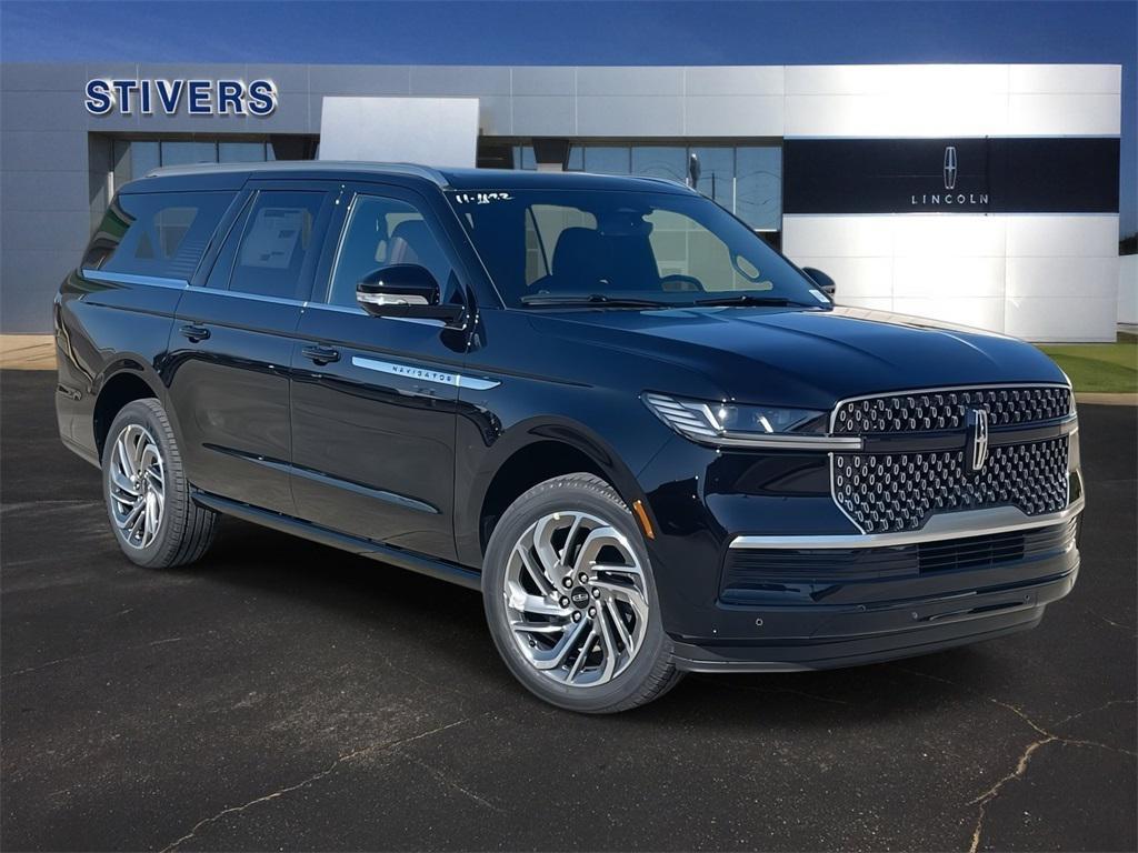 new 2025 Lincoln Navigator car, priced at $97,180