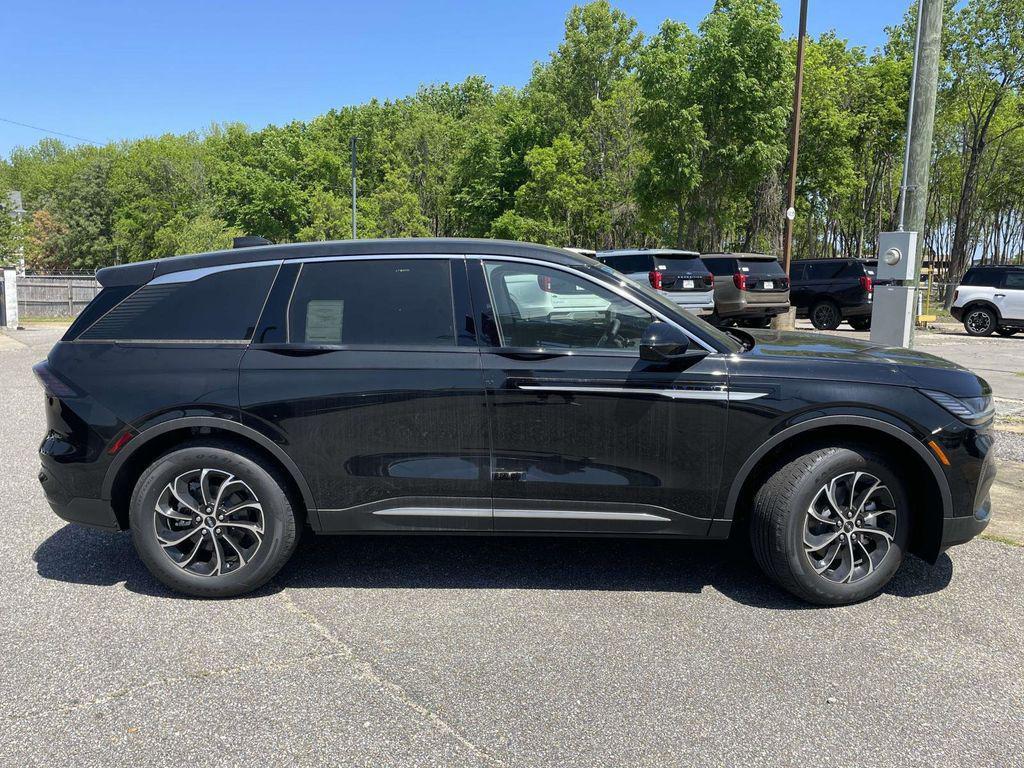 new 2026 Lincoln Nautilus car, priced at $54,018