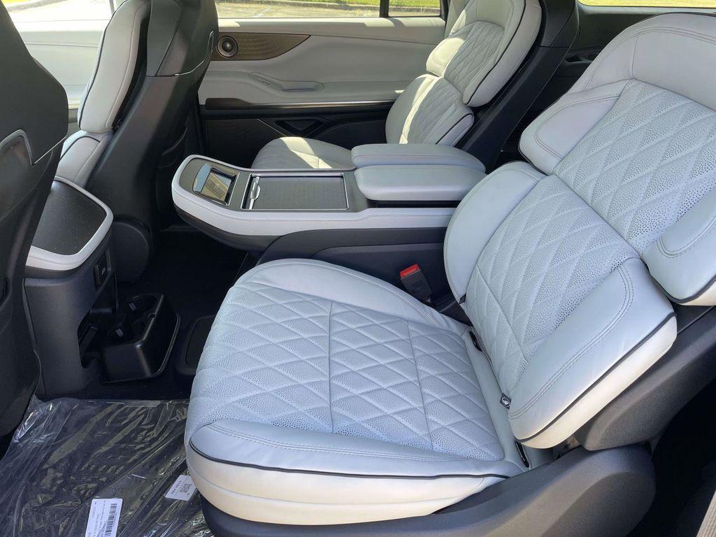 new 2026 Lincoln Navigator car, priced at $116,577
