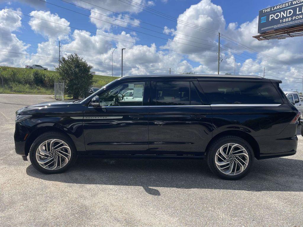 new 2027 Lincoln Navigator car, priced at $107,029