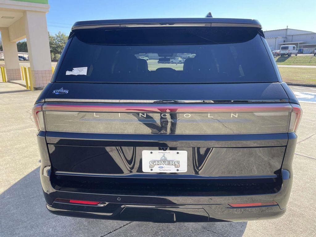 new 2025 Lincoln Navigator car, priced at $91,119
