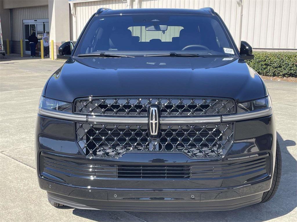 new 2025 Lincoln Navigator car, priced at $97,495