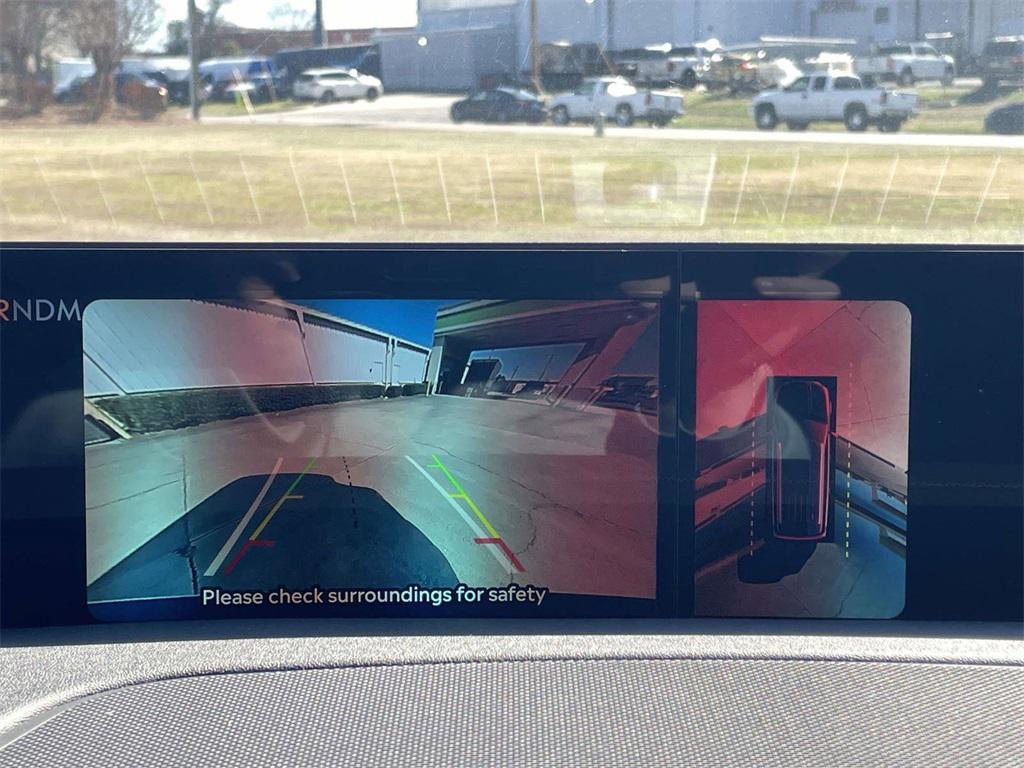 new 2025 Lincoln Navigator car, priced at $97,495