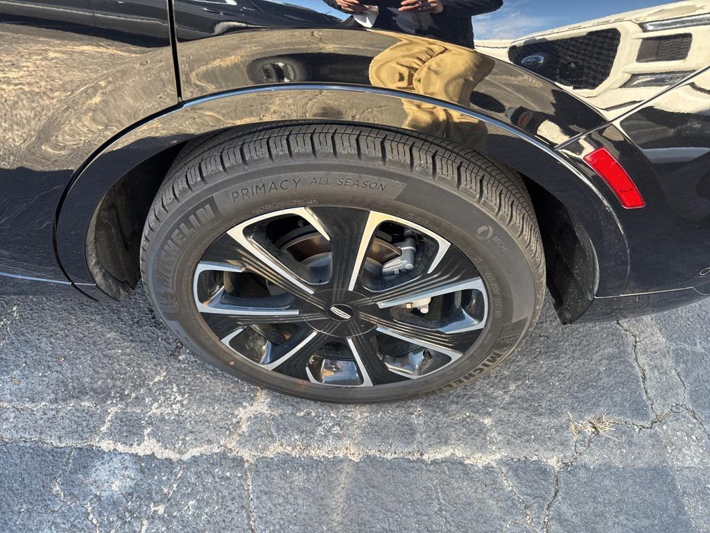 used 2024 Lincoln Nautilus car, priced at $49,997