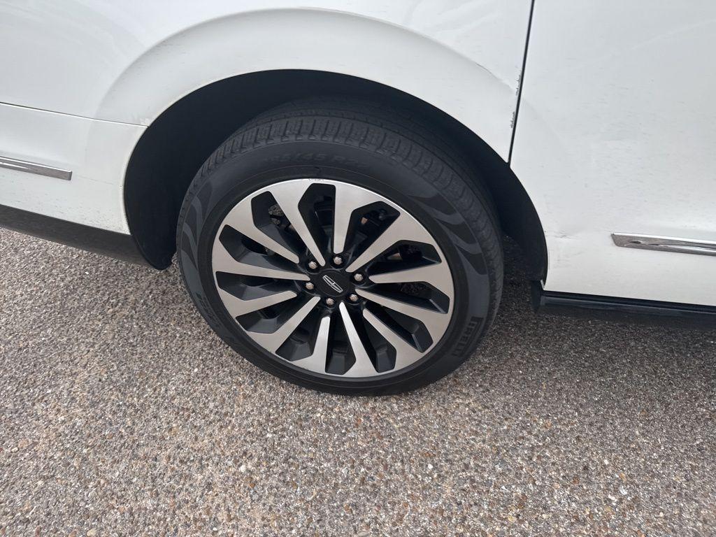 used 2024 Lincoln Navigator car, priced at $69,787