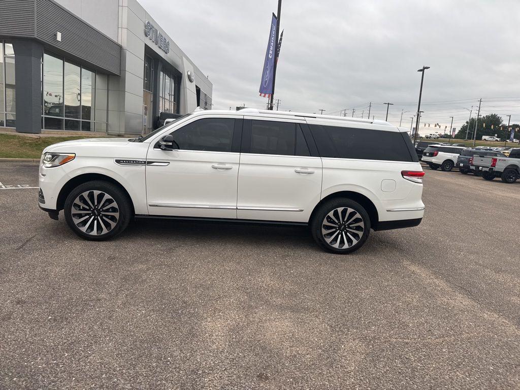 used 2024 Lincoln Navigator car, priced at $69,787