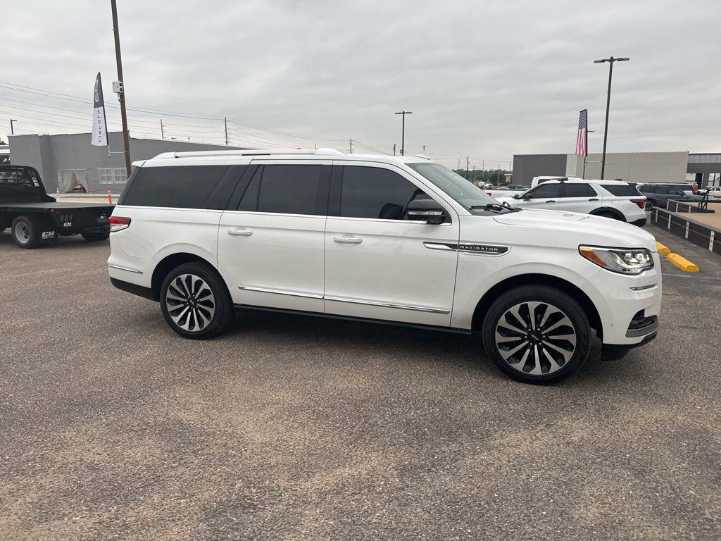 used 2024 Lincoln Navigator car, priced at $69,787