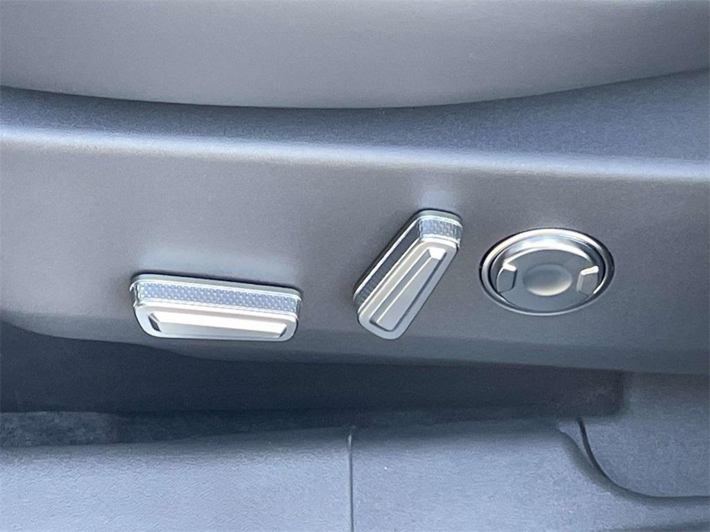 new 2026 Lincoln Nautilus car, priced at $49,742