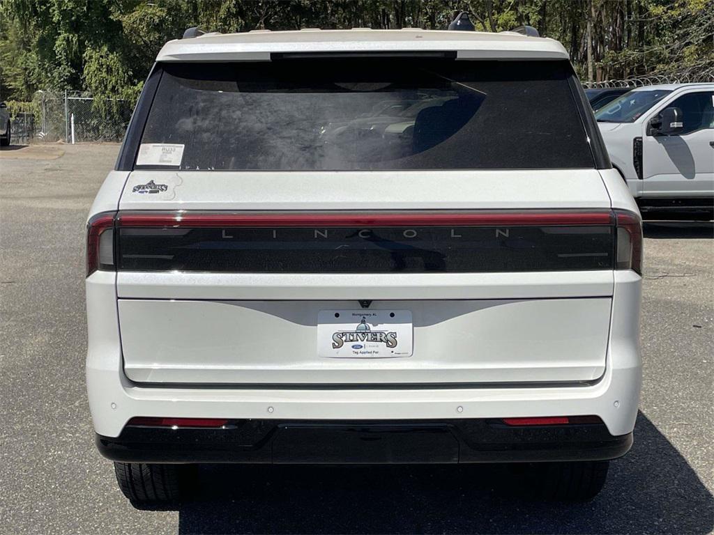 new 2025 Lincoln Navigator car, priced at $97,499