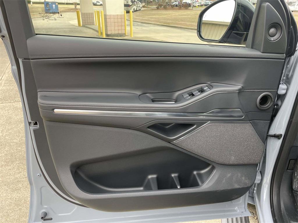 new 2026 Lincoln Navigator car, priced at $111,840