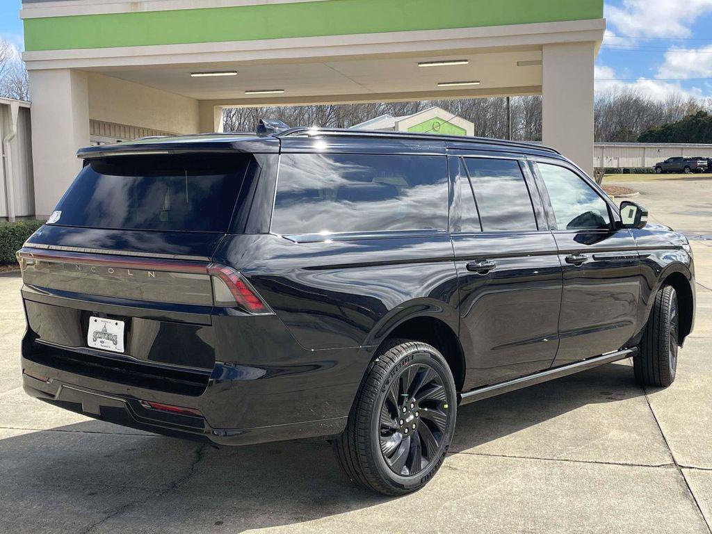 new 2026 Lincoln Navigator car, priced at $98,928