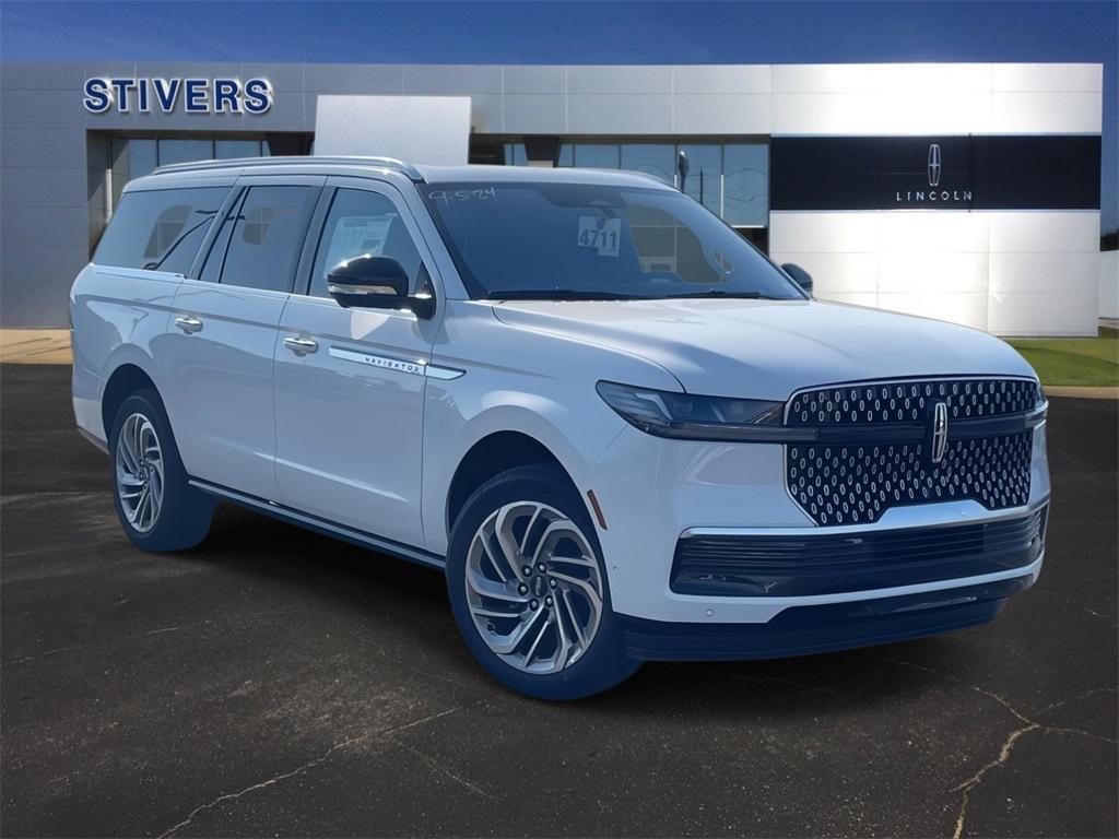 new 2025 Lincoln Navigator car, priced at $95,995