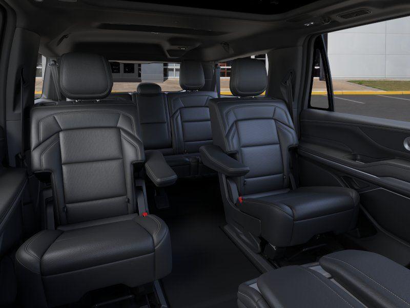 new 2026 Lincoln Navigator car, priced at $100,072