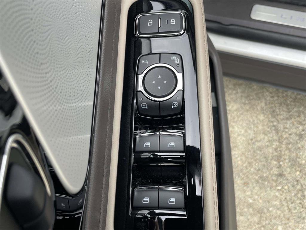 used 2023 Lincoln Aviator car, priced at $47,987