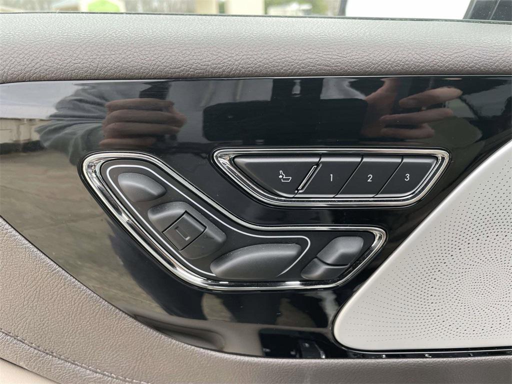 used 2023 Lincoln Aviator car, priced at $47,987