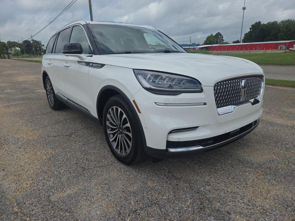 used 2024 Lincoln Aviator car, priced at $48,684