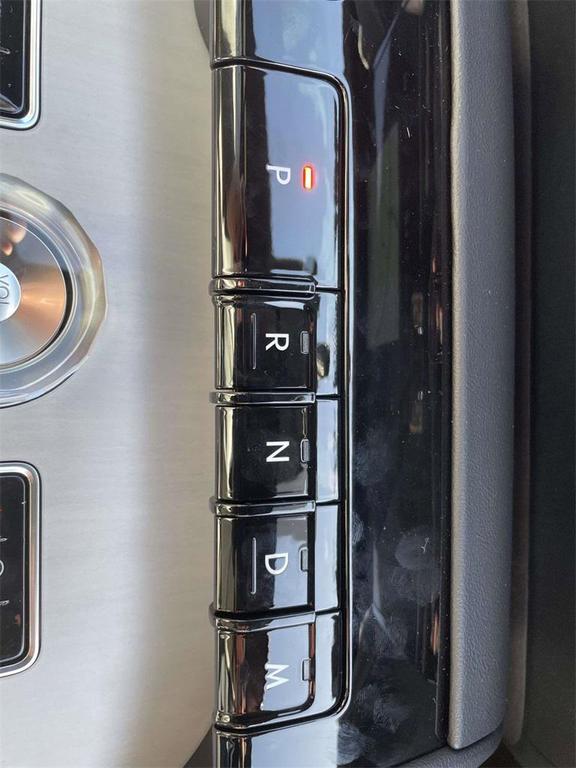 new 2025 Lincoln Navigator car, priced at $97,495