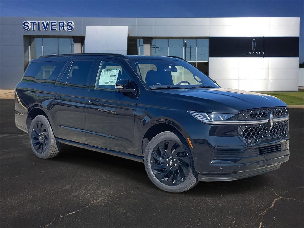 new 2025 Lincoln Navigator car, priced at $97,495