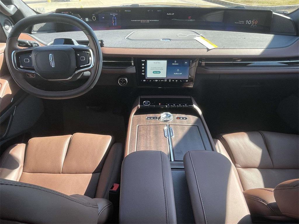 new 2025 Lincoln Navigator car, priced at $94,495
